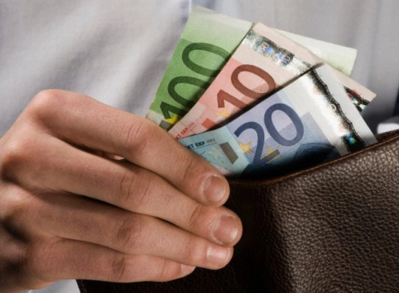 Autorizan un impuesto a las transacciones financieras en 11 paí­ses de Europa