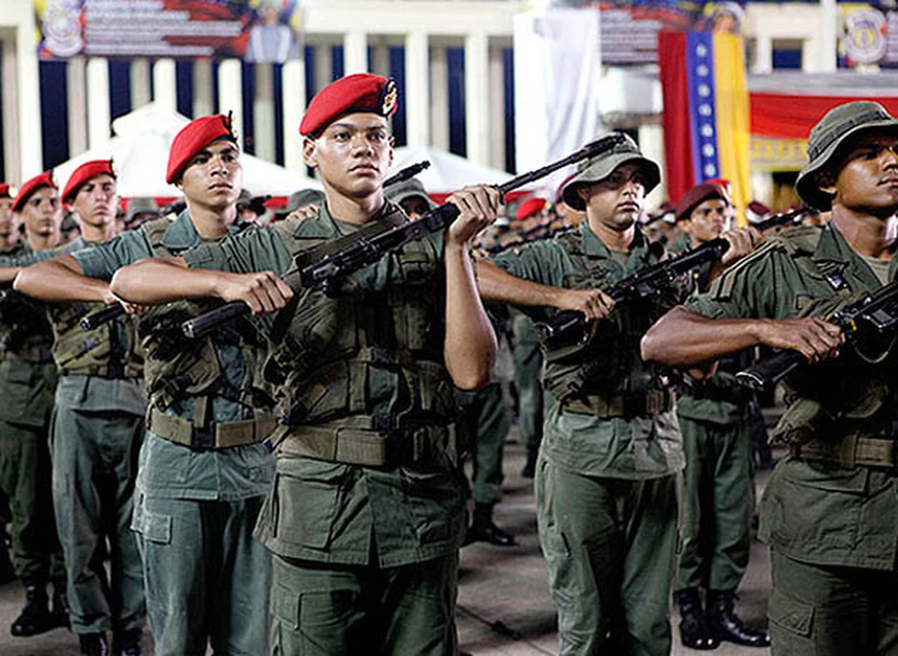 Venezuela: la militarización de Maduro llega hasta los supermercados