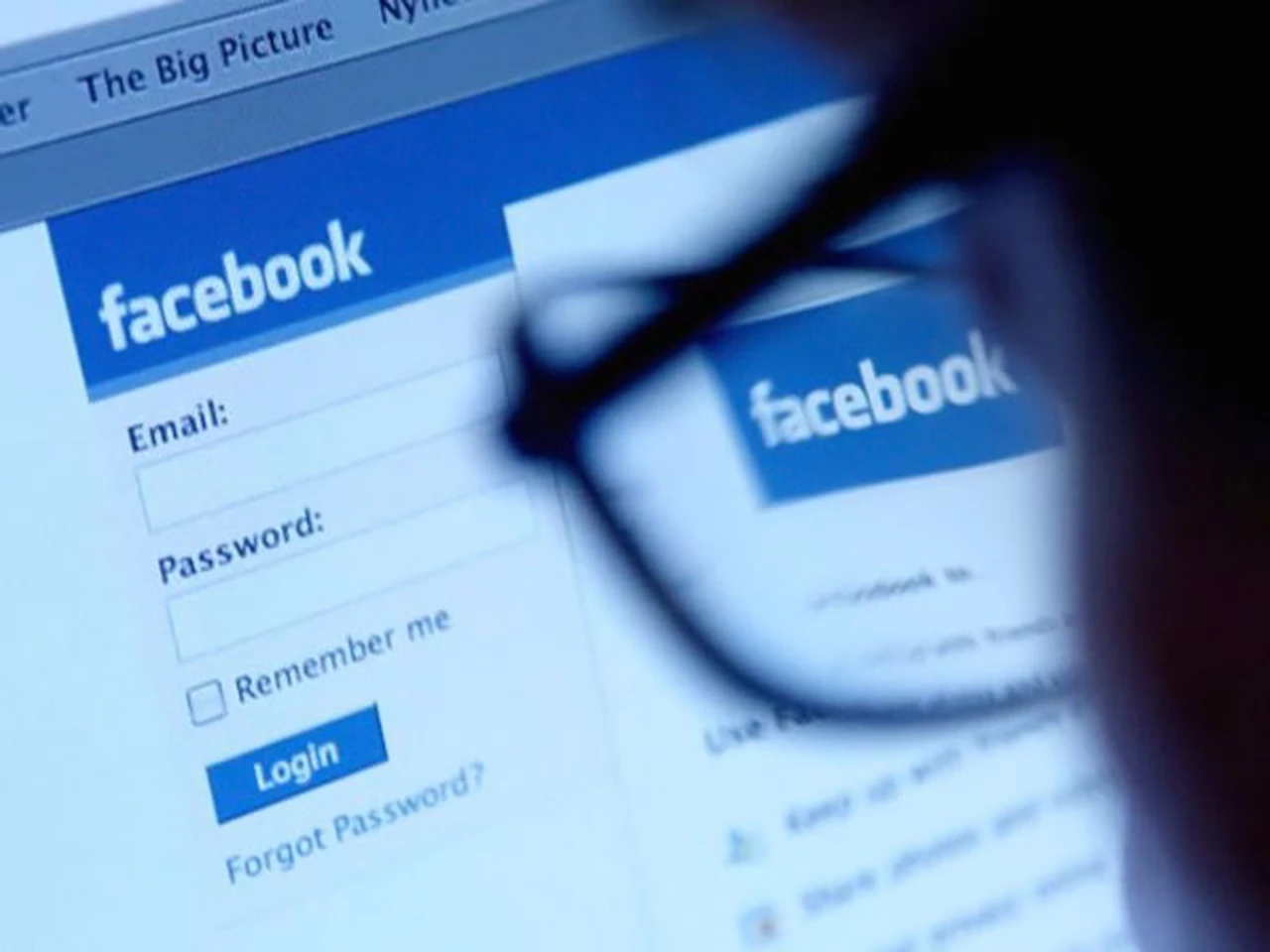 Facebook tiene 30 millones de usuarios abiertos de personas fallecidas