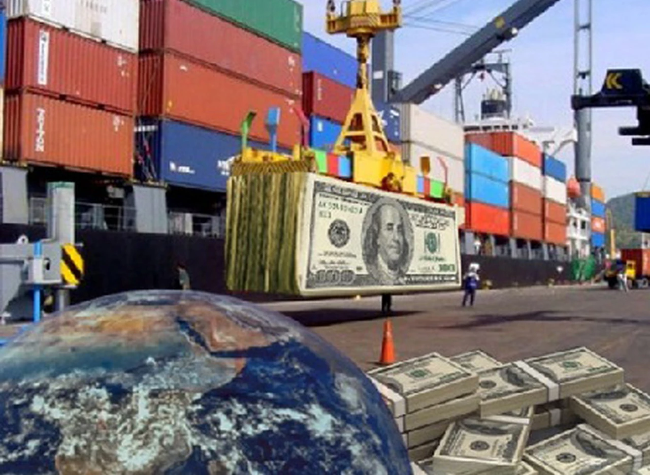 El superávit comercial creció en julio por la fuerte caí­da de importaciones