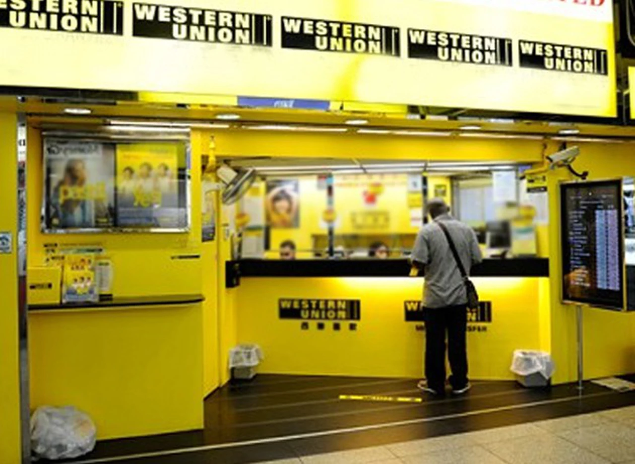 Western Union "afloja" el cepo para enviar dinero al exterior