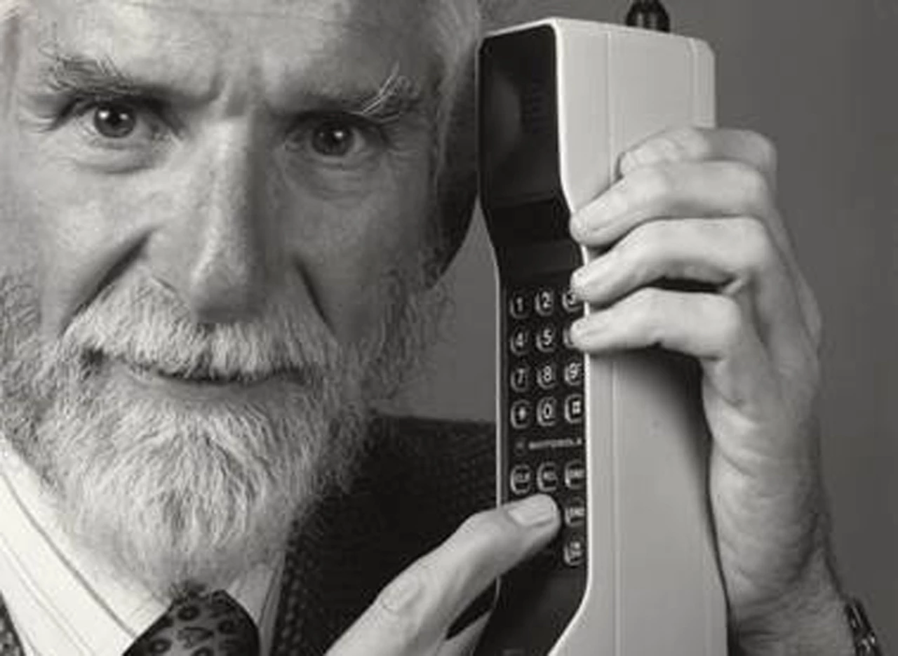 El celular cumple 40 años y está cerca de convertir la ciencia ficción en realidad
