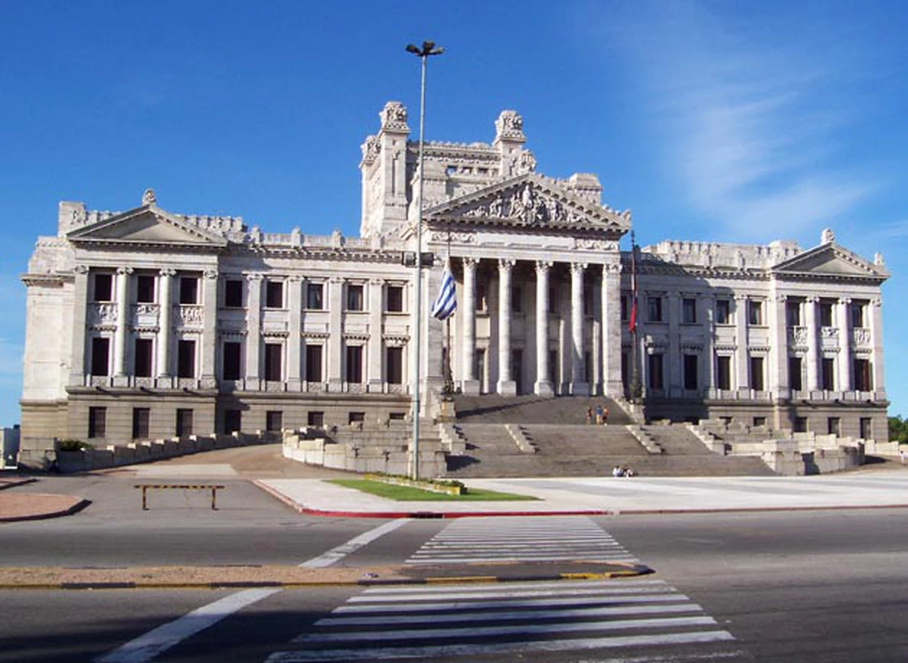 El Parlamento uruguayo recriminó a Jorge Lanata por sus investigaciones