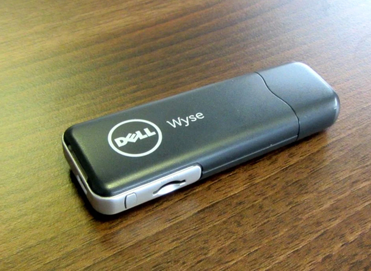 Dell lanza una computadora que entra en una memoria USB