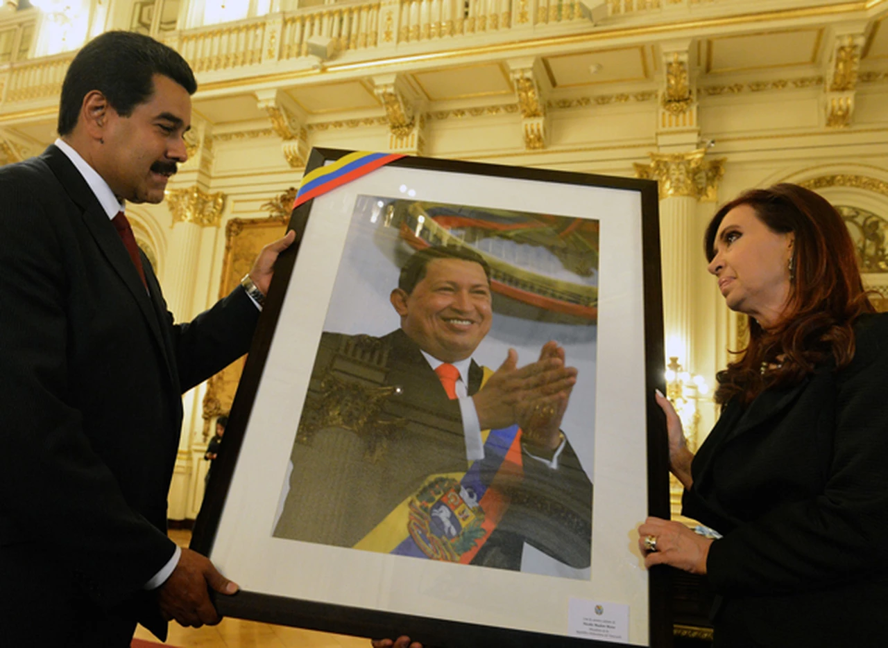 Nicolás Maduro llamó a Cristina Kirchner para darle "fuerza" en medio de los reclamos por el 18F