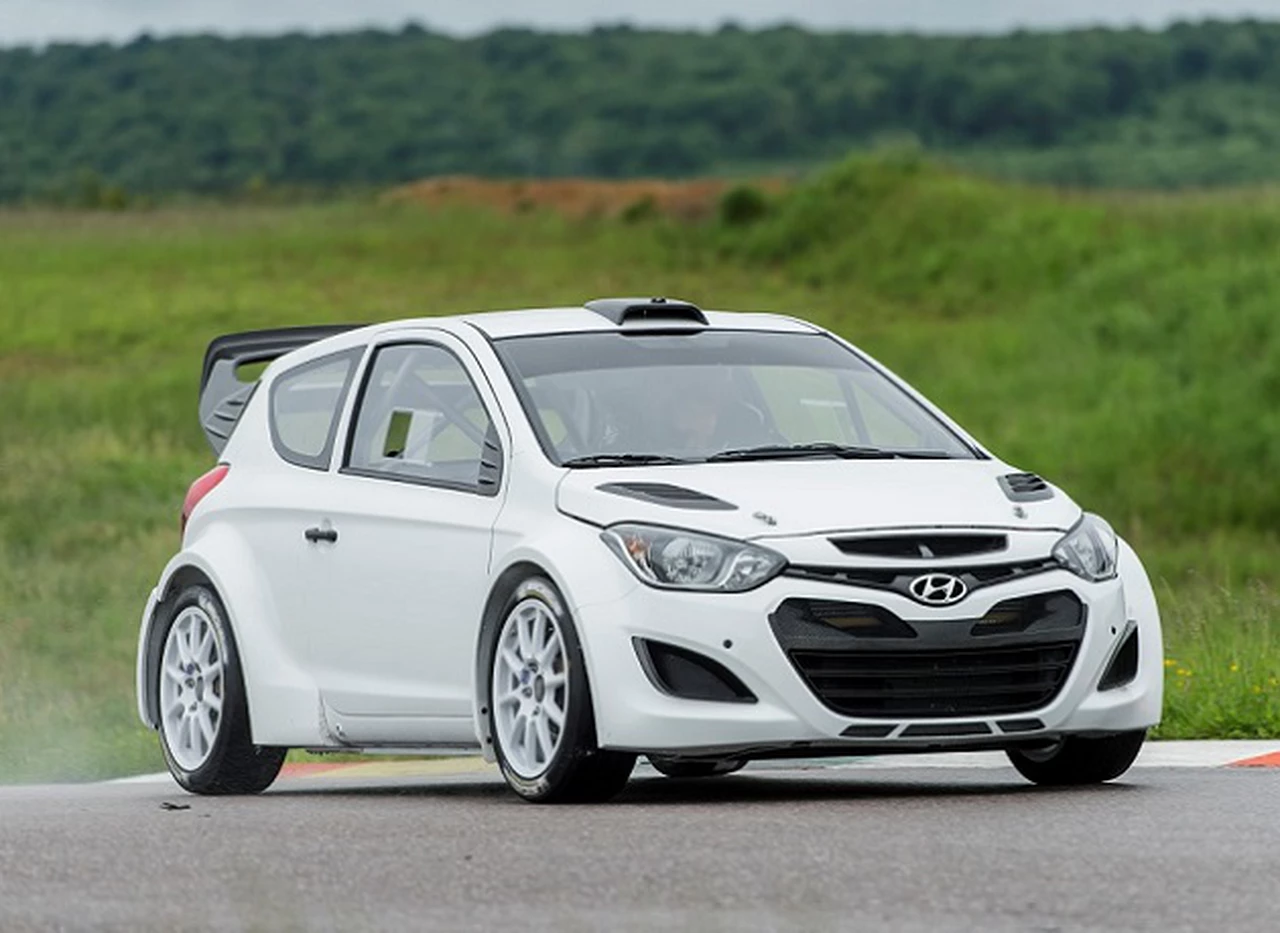 El Hyundai i20 WRC comenzó con las pruebas y se prepara para ingresar al rally en 2014