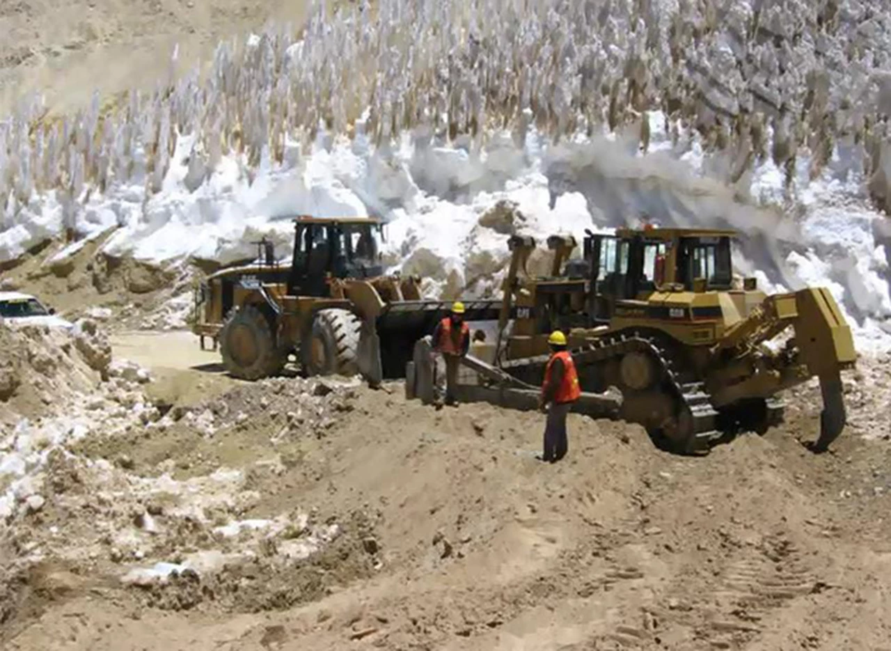 Experto de la minera Barrick admitió que se destruyeron glaciares en Pascua Lama