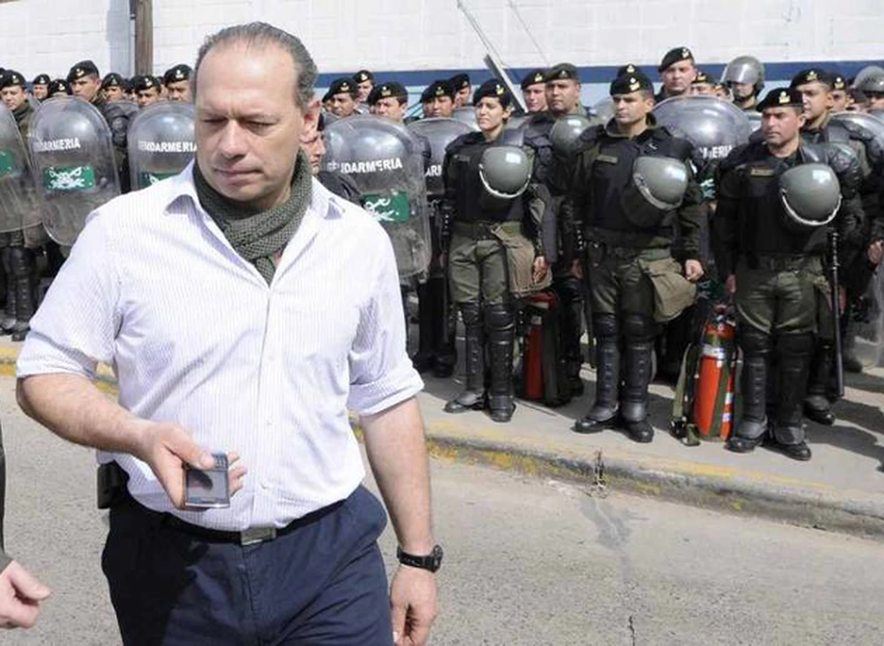 Nuevas denuncias salpican a Sergio Berni por infiltración de militares en protestas