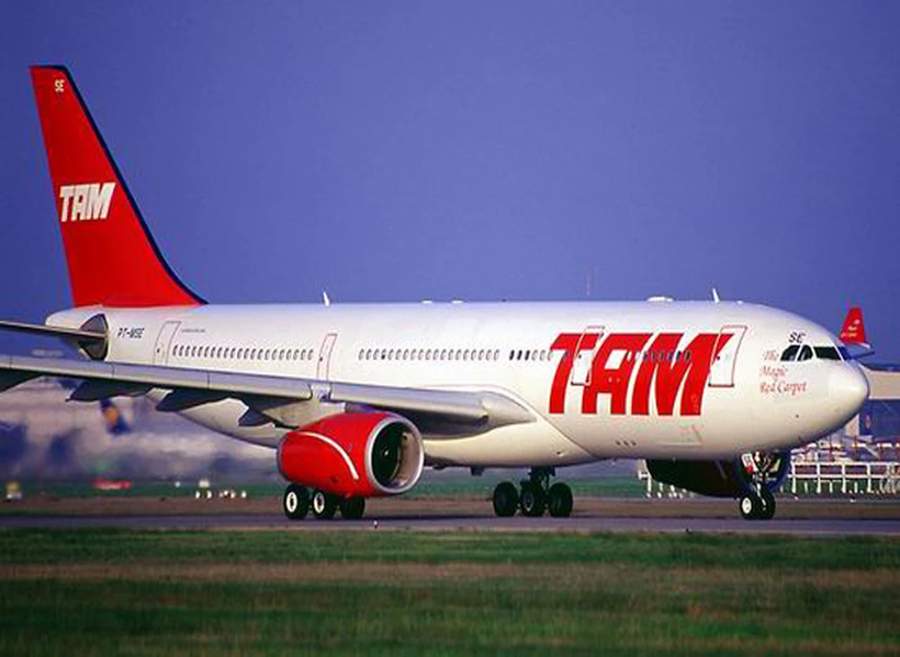 La aerolí­nea brasileña TAM despedirá 1.000 empleados