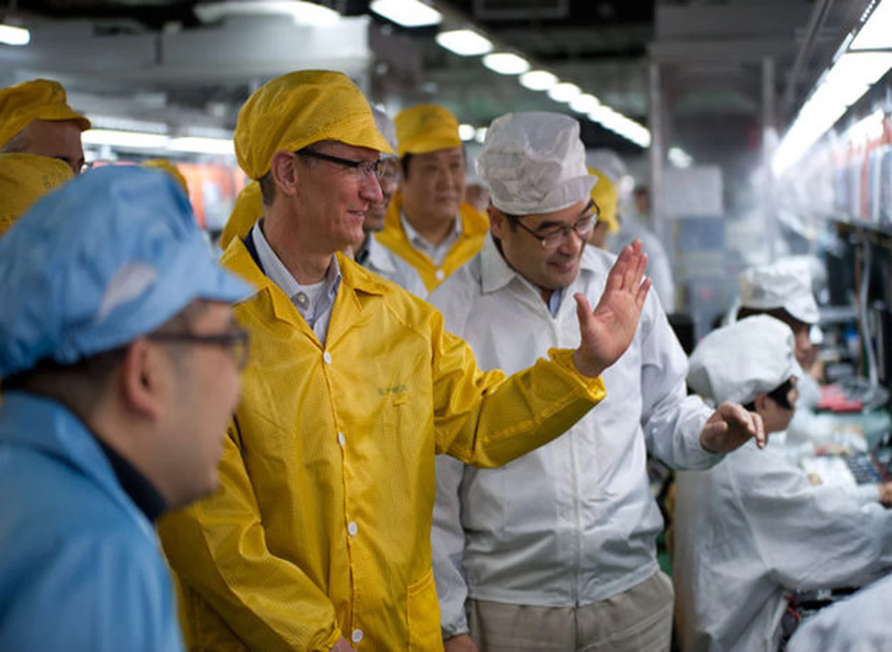 CEO de Apple se reúne con lí­deres chinos tras acusaciones de espionaje