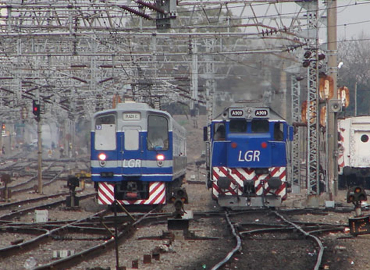 Es oficial: reestatizaron los trenes Roca, San Martí­n y Belgrano Sur