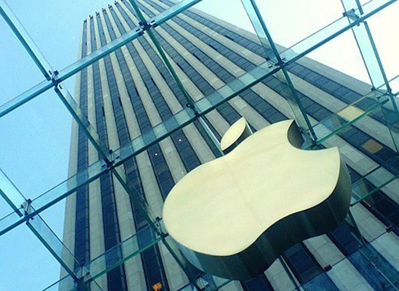 Tras vender 9 millones de iPhones en tres dí­as, las acciones de Apple se disparan