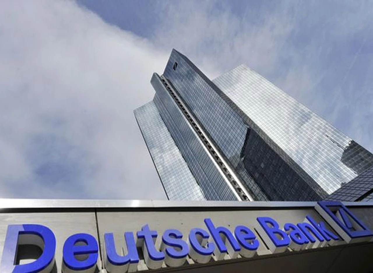 Deutsche Bank: Angela Merkel no lo quiere rescatar y sus acciones caen otro 7,5%
