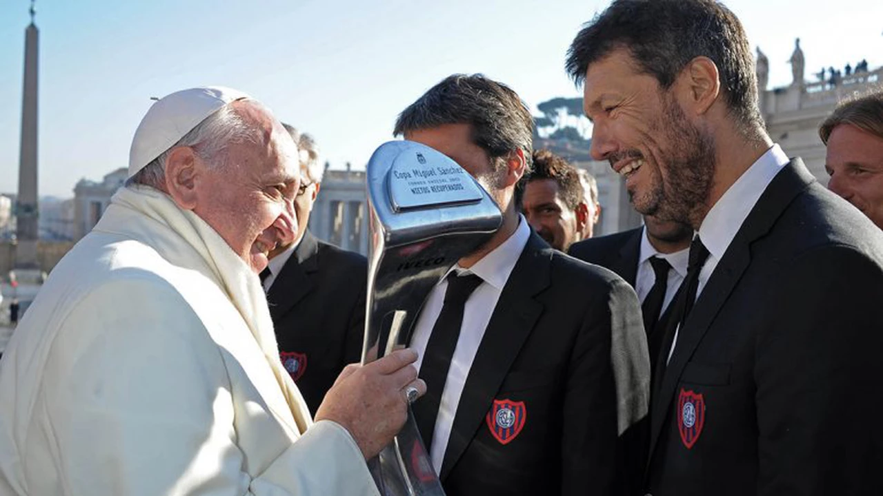 El Papa felicitó en público al plantel de San Lorenzo por la obtención del tí­tulo