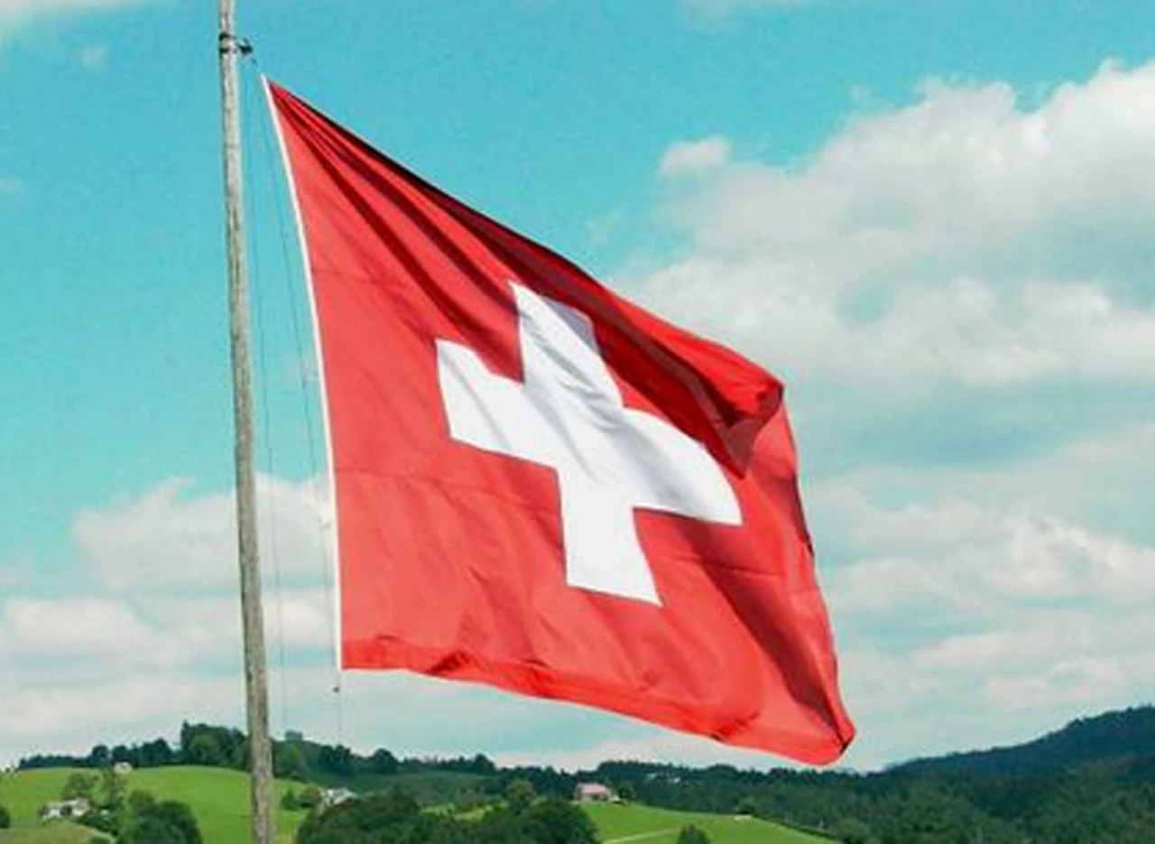 Suiza se compromete a levantar el secreto fiscal de forma automática