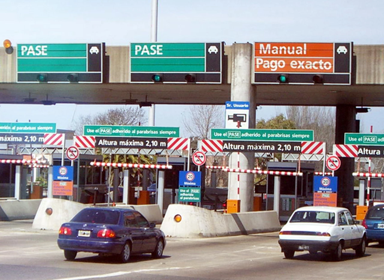 Con aumento, ya rigen las nuevas tarifas de peaje en las autopistas porteñas