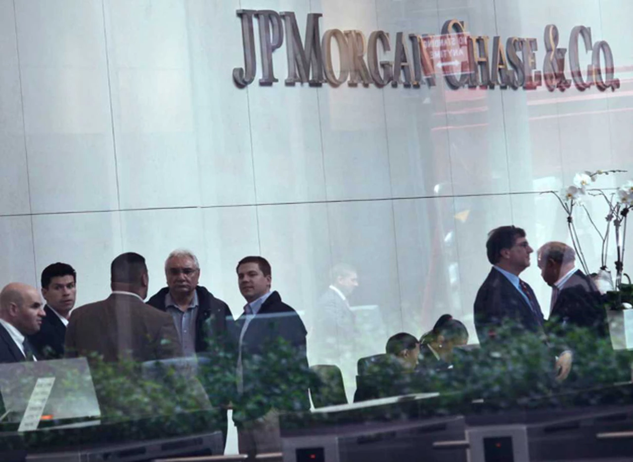 JP Morgan: "La divergencia entre el BCRA y Economí­a alimenta la demanda de dólares y la inflación" 