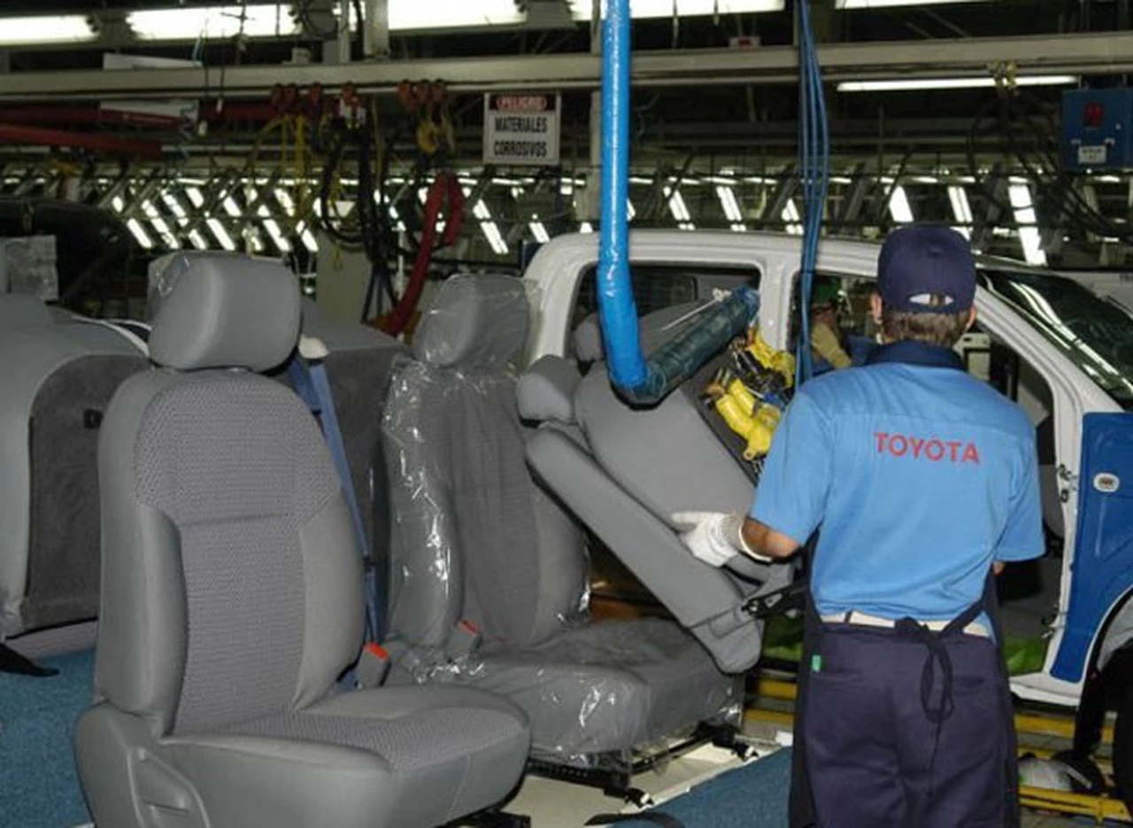 En plena crisis, Toyota quiere "abastecer a toda Latinoamérica desde la Argentina"