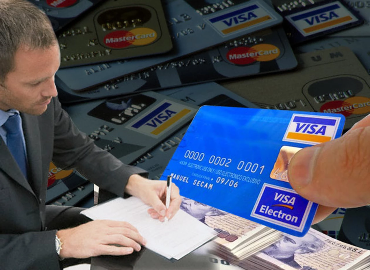 ¿Tarjeta o préstamo personal?: qué opción conviene tras suba del costo de los créditos