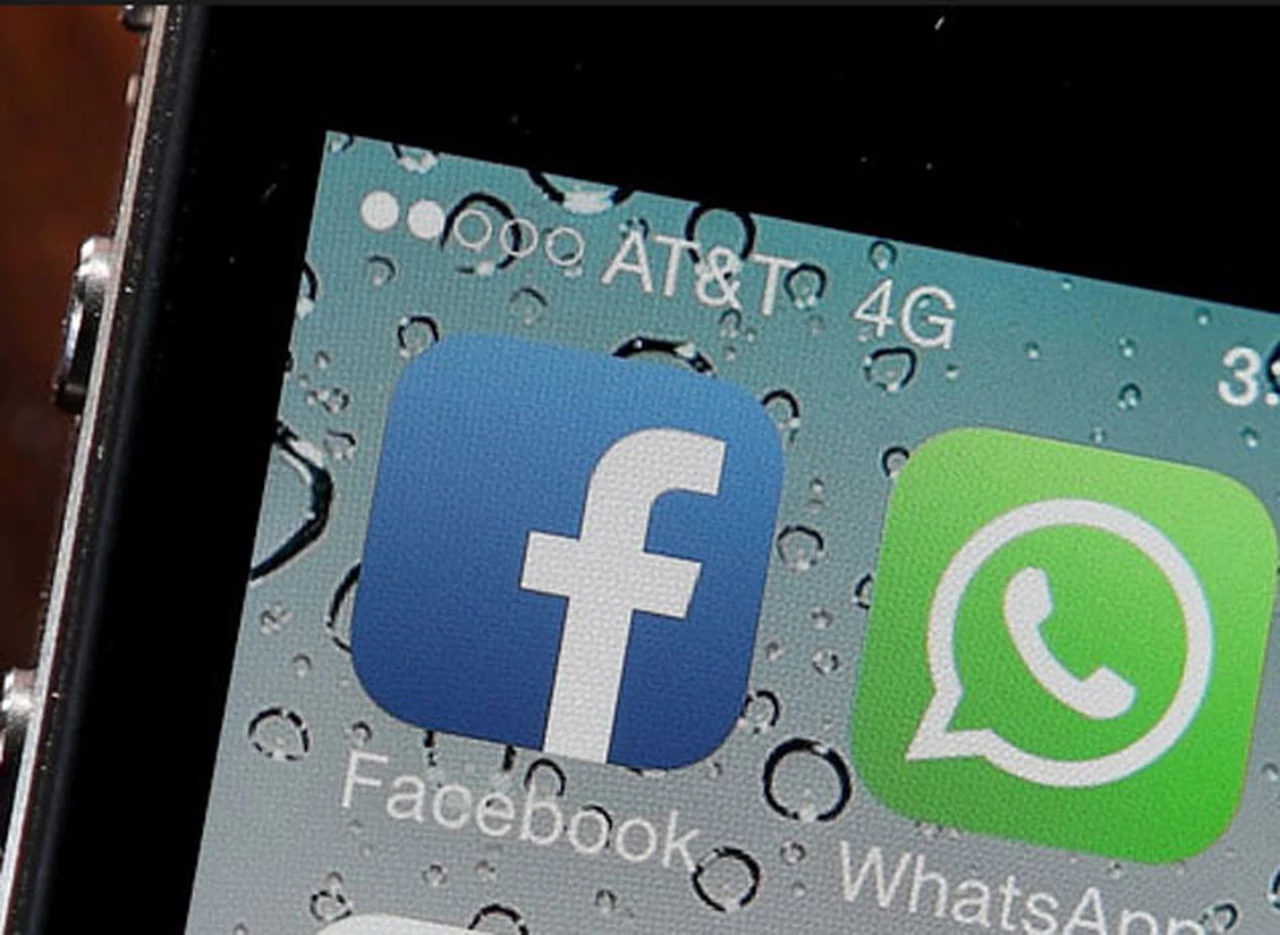 Estados Unidos advierte a Facebook sobre WhatsApp