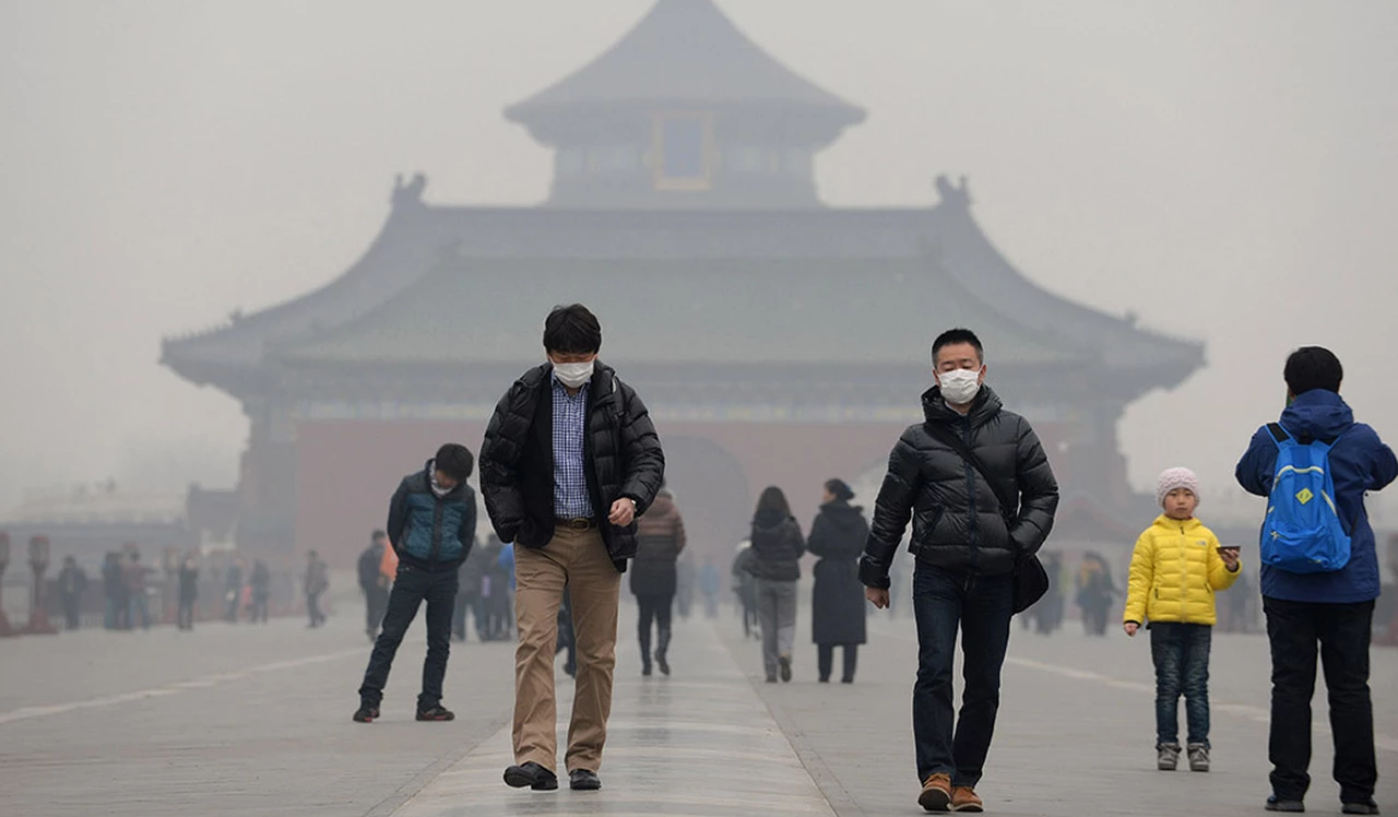 El smog en China espanta al talento laboral extranjero, según un sondeo 