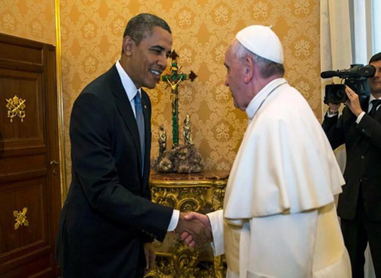 Los elogios de Obama al papa Francisco en la revista Time: "Nos hace querer ser mejores personas"