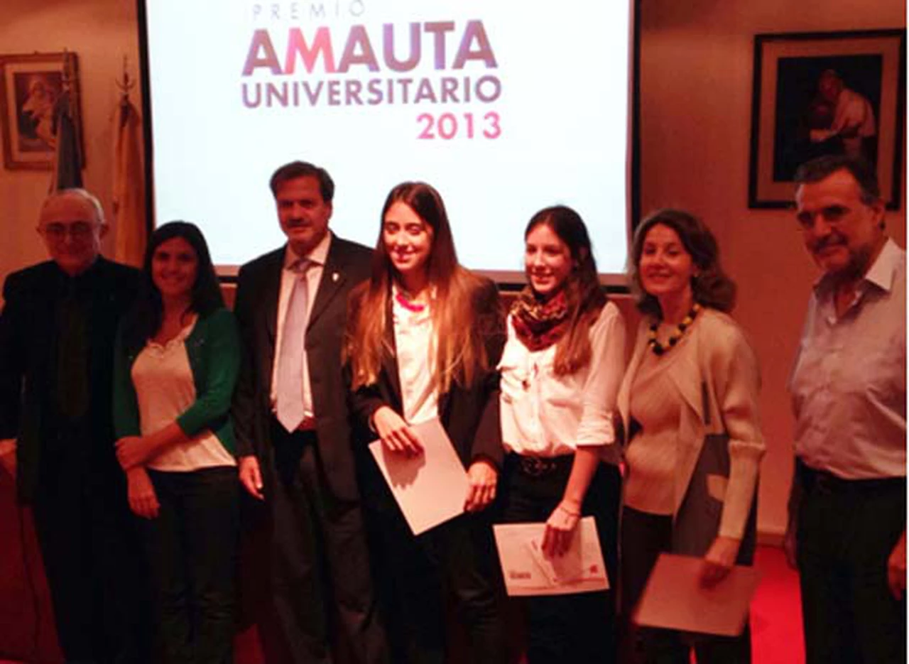 Se entregaron los premios AMAUTA Universitario 2013 de amdia