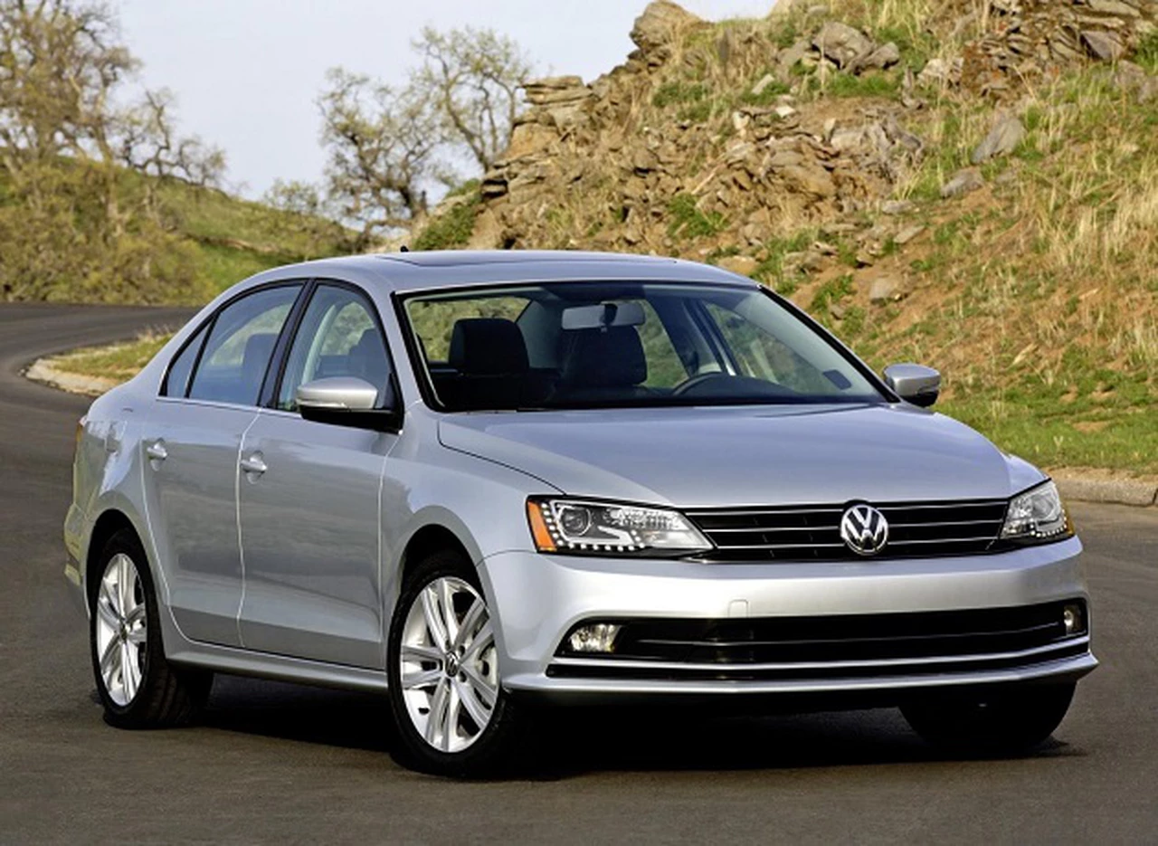 Volkswagen renueva el Vento para que sea un auto más "aerodinámico"