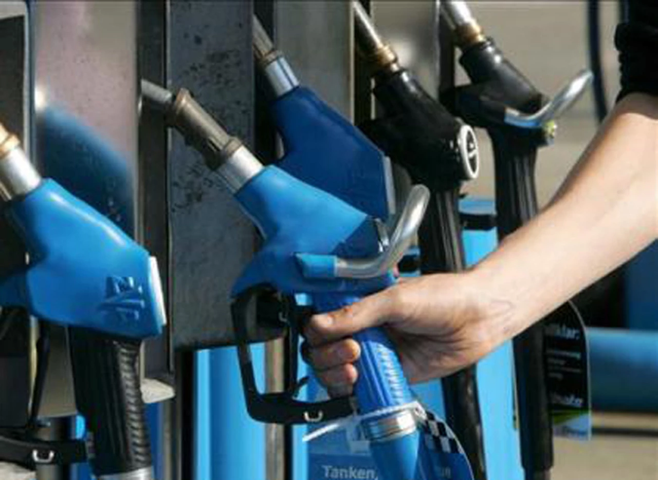 Petroleras congelarán el precio de combustibles por dos meses