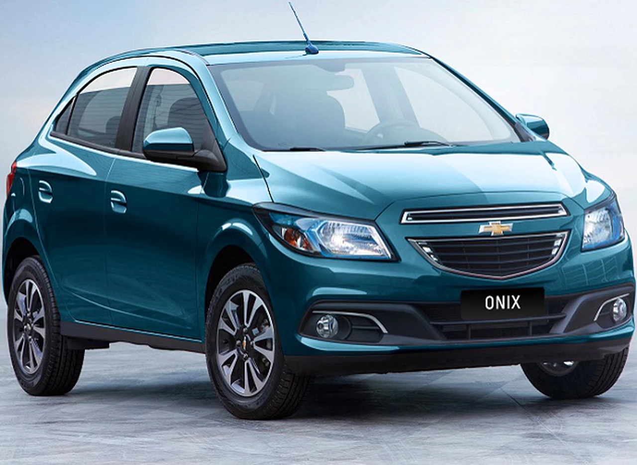 Chevrolet lanza al mercado los Onix y Prisma con caja automática