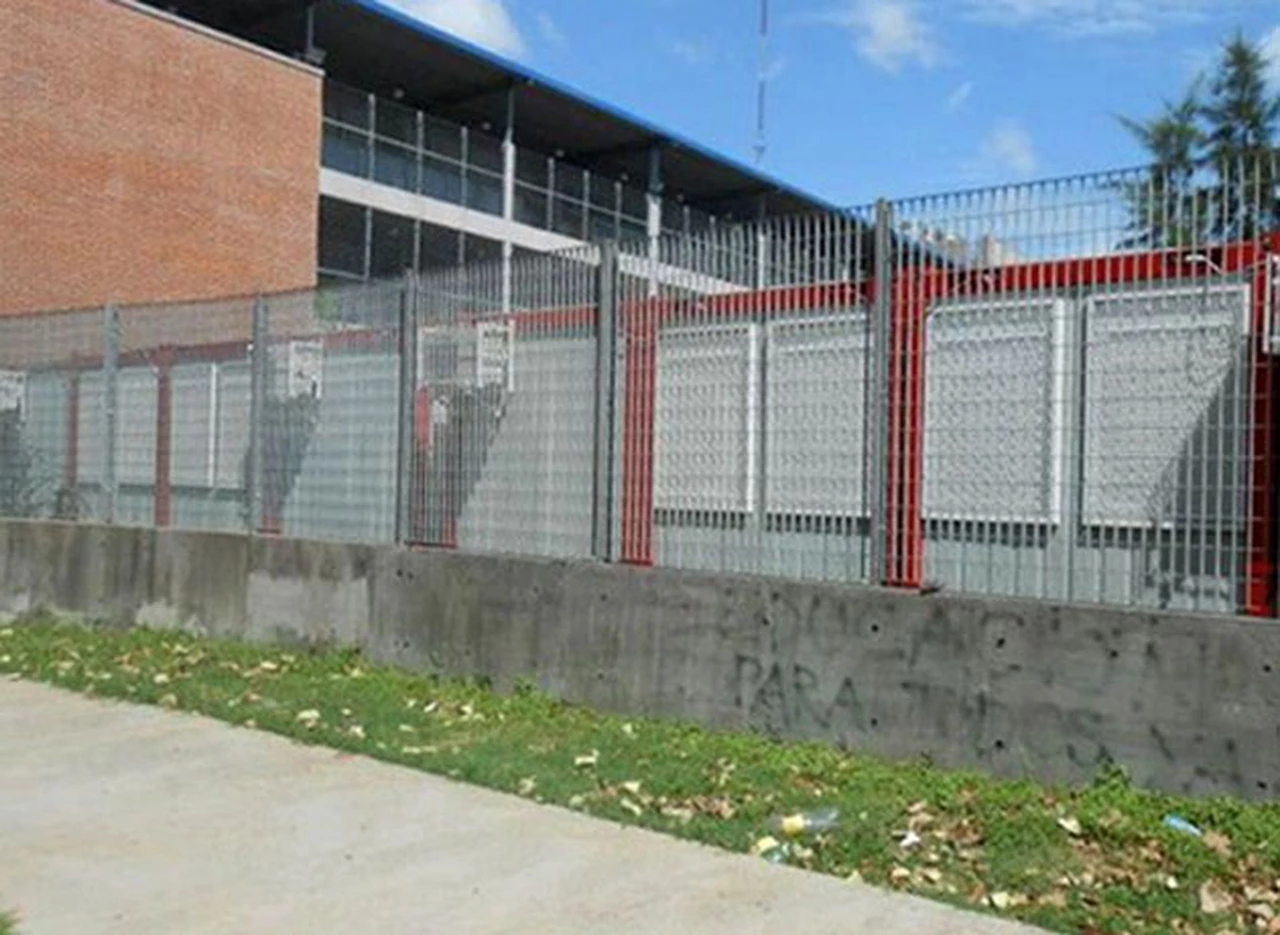 Clausuran dos de las polémicas "aulas container" de una escuela porteña