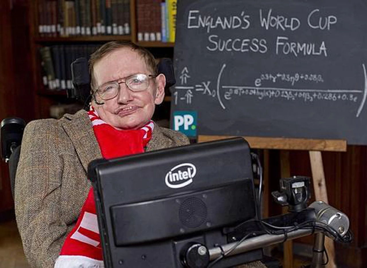 Stephen Hawking escribió su primer mensaje en Facebook y aconsejó: "Sean curiosos"