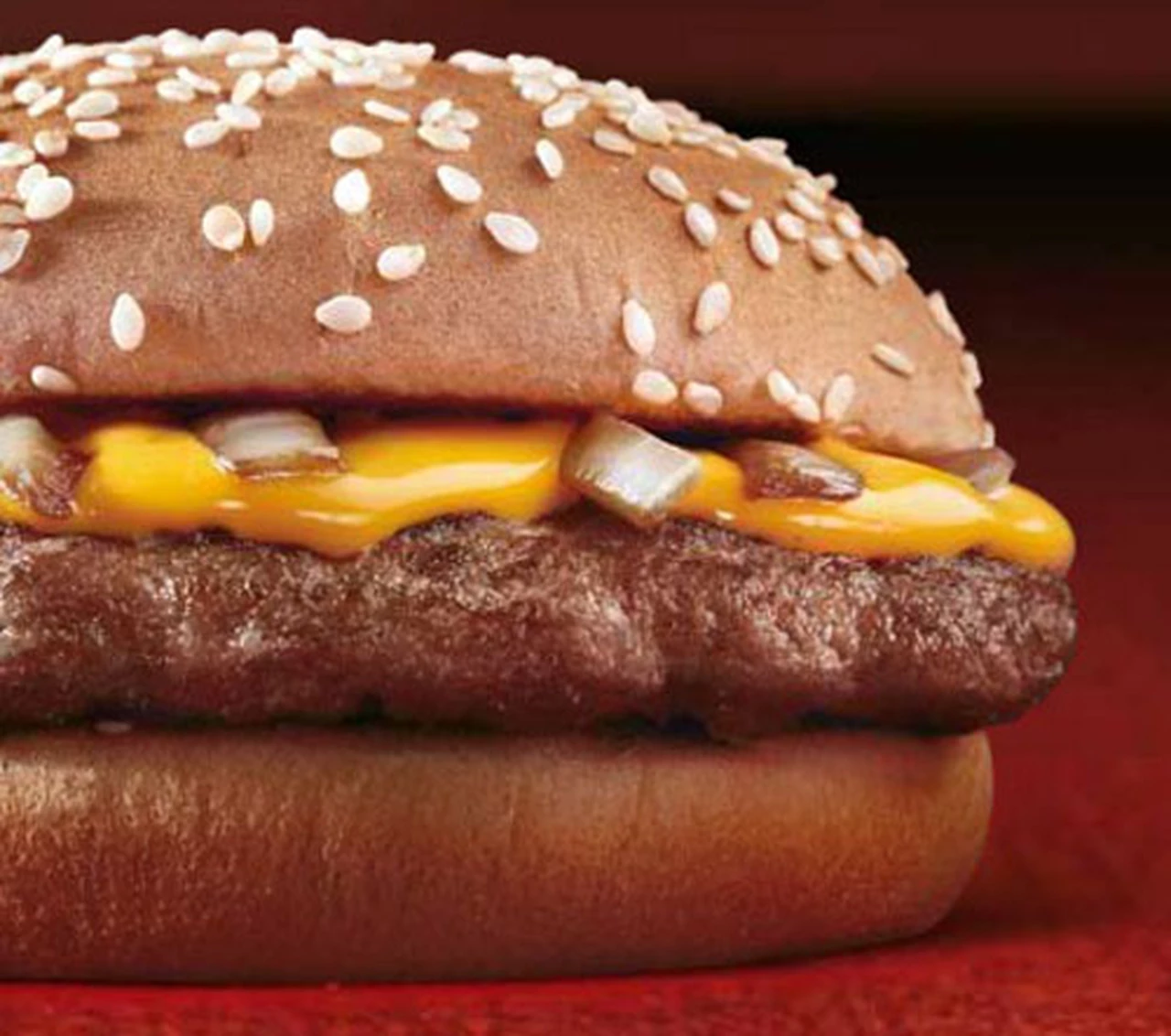 Para evitar la crisis, McDonald's hará cambios en sus hamburguesas