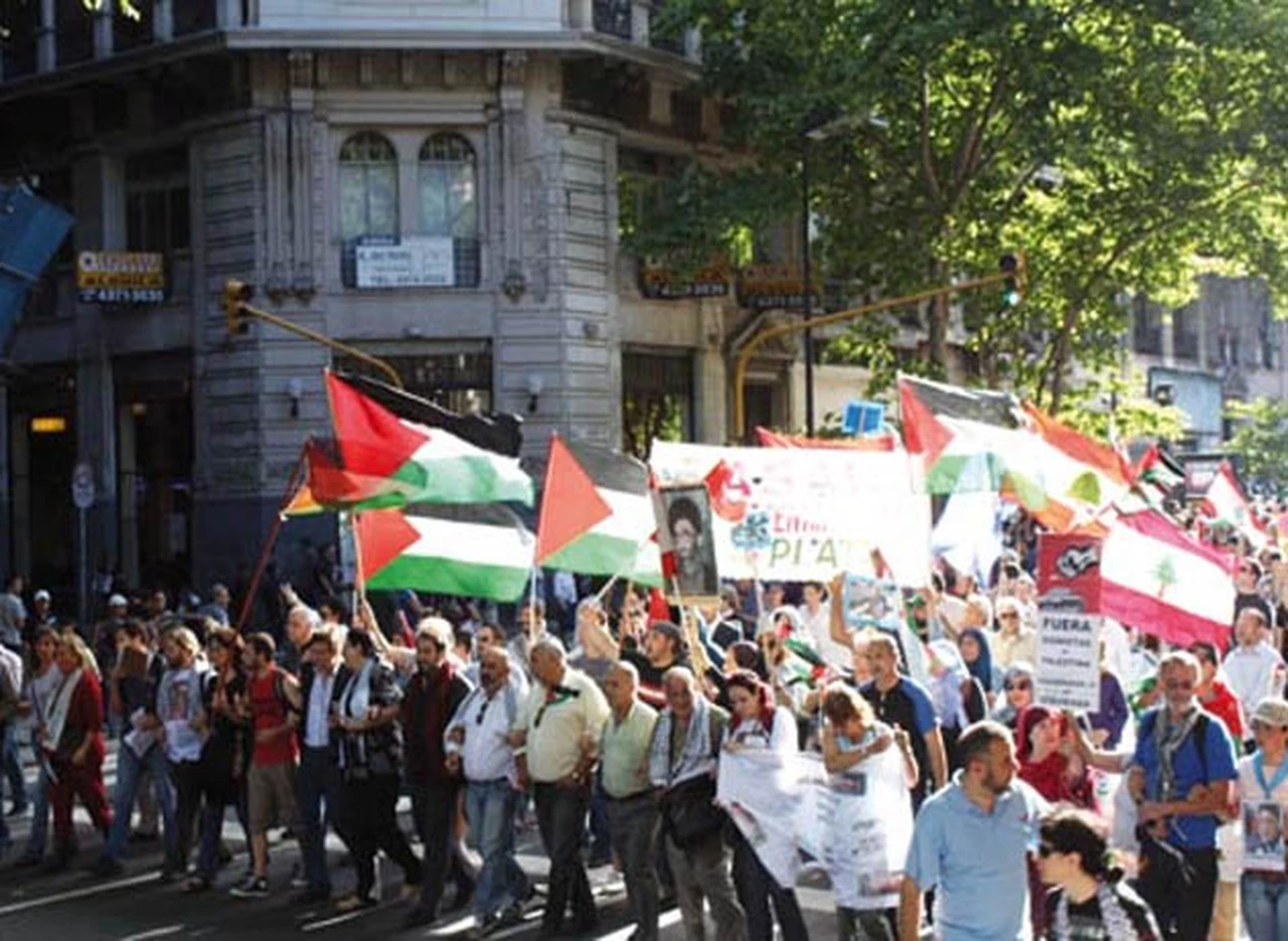 Marcharon a la embajada de Israel para repudiar ataques contra el pueblo palestino