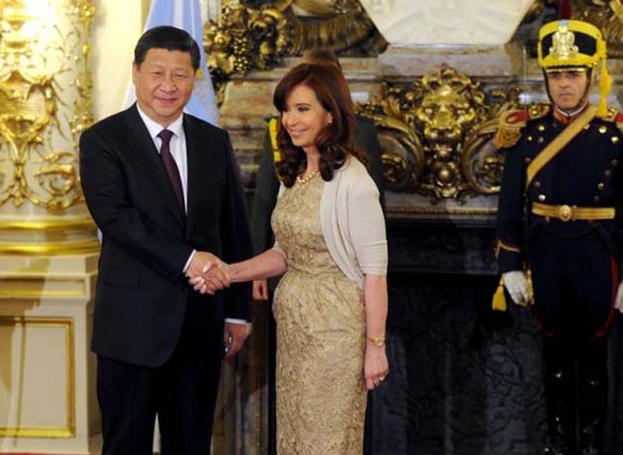 Junto a empresarios y ministros, Cristina partió a China en visita oficial