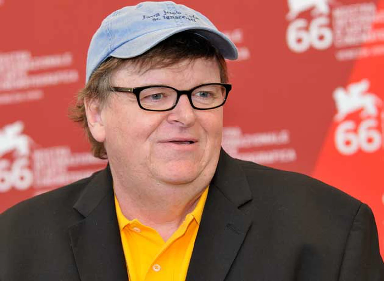 Divorcio del cineasta Michael Moore, revelador de su fortuna