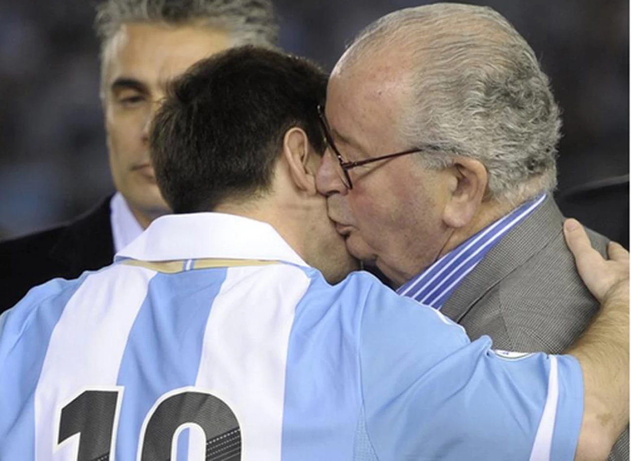 Desde Messi hasta Blatter: las figuras que se lamentaron por la muerte de Grondona 