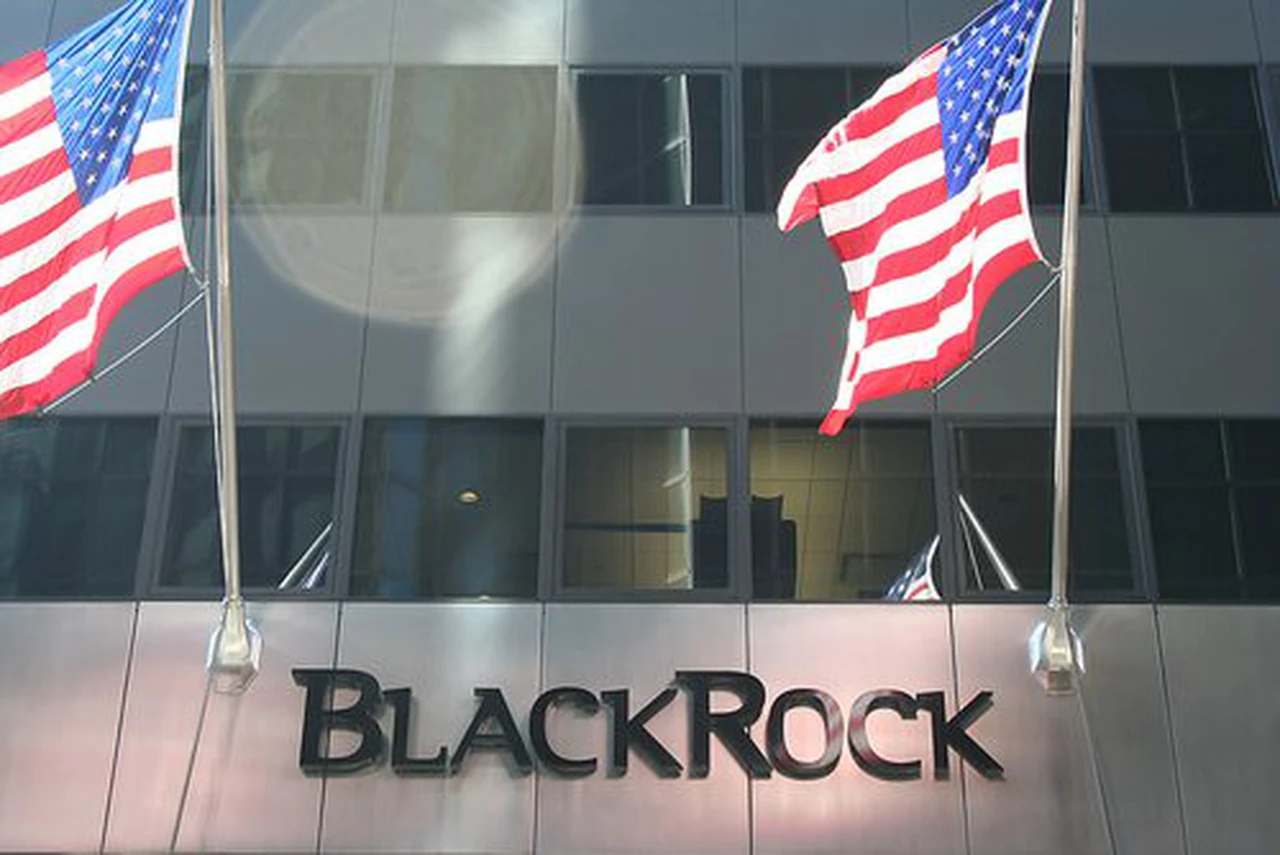 Máxima tensión por la deuda: el grupo liderado por BlackRock, a punto de declararle la guerra a la Argentina