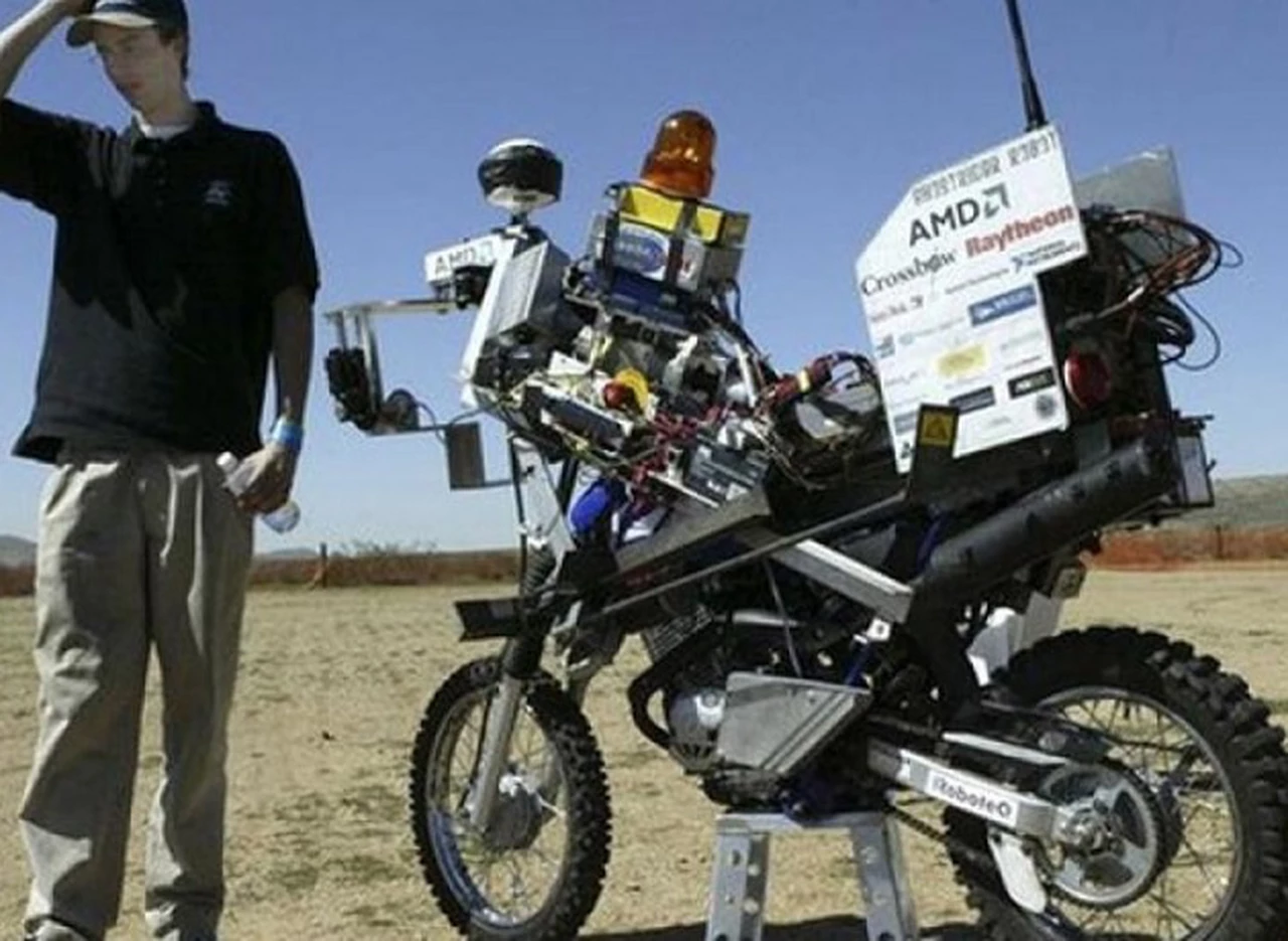 Después del auto sin conductor, Google quiere probar una moto sin piloto