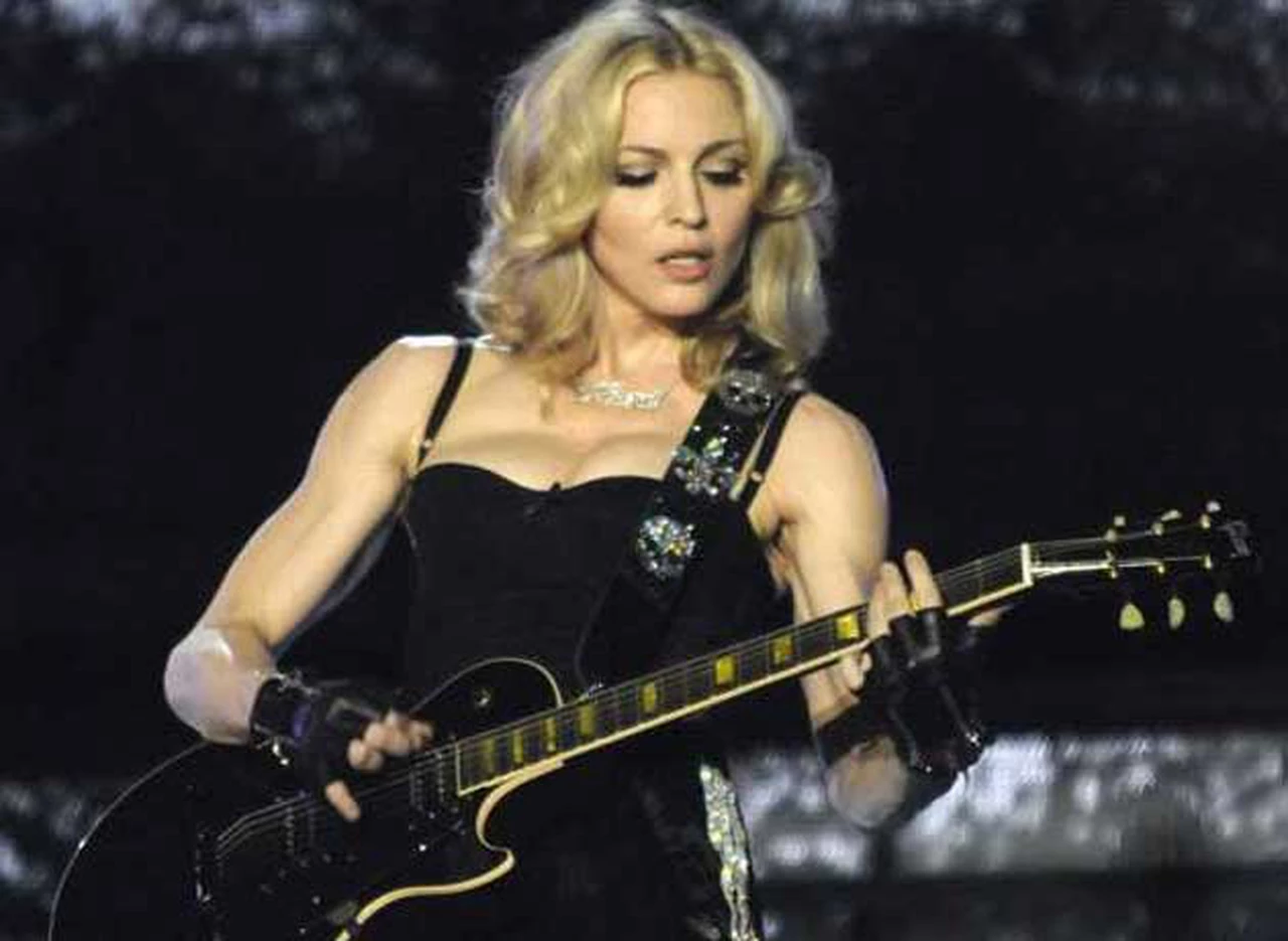 Madonna denuncia que las canciones filtradas a la red son "maquetas inacabadas"