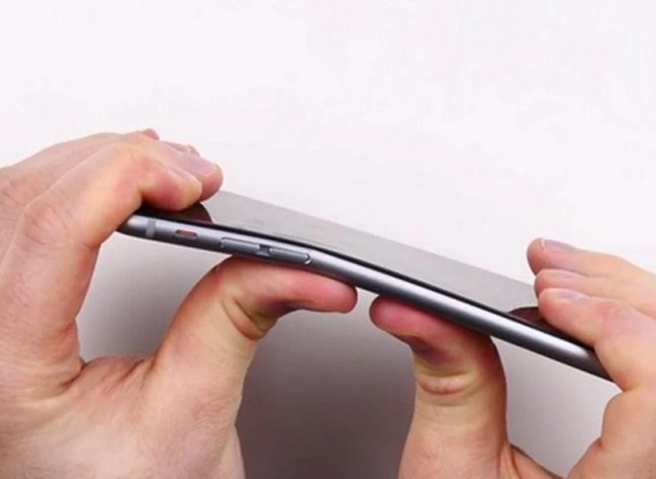 Reemplazarán los iPhone 6 Plus que se hayan doblado por un uso normal