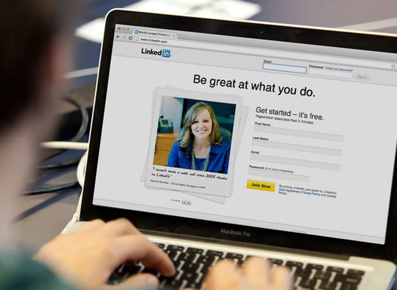 Atención interesados en trabajar en LinkedIn: la red social tiene más de 400 puestos disponibles