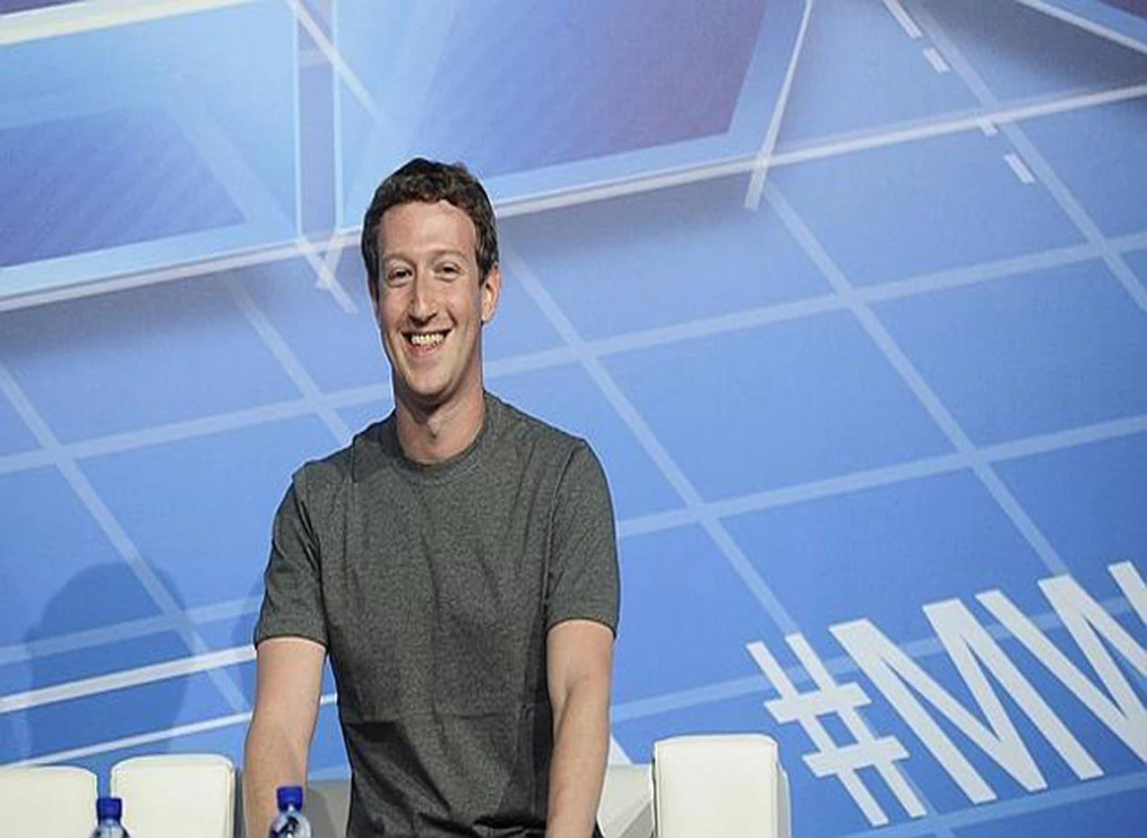 ¿Por qué Mark Zuckerberg usa siempre la misma remera gris?