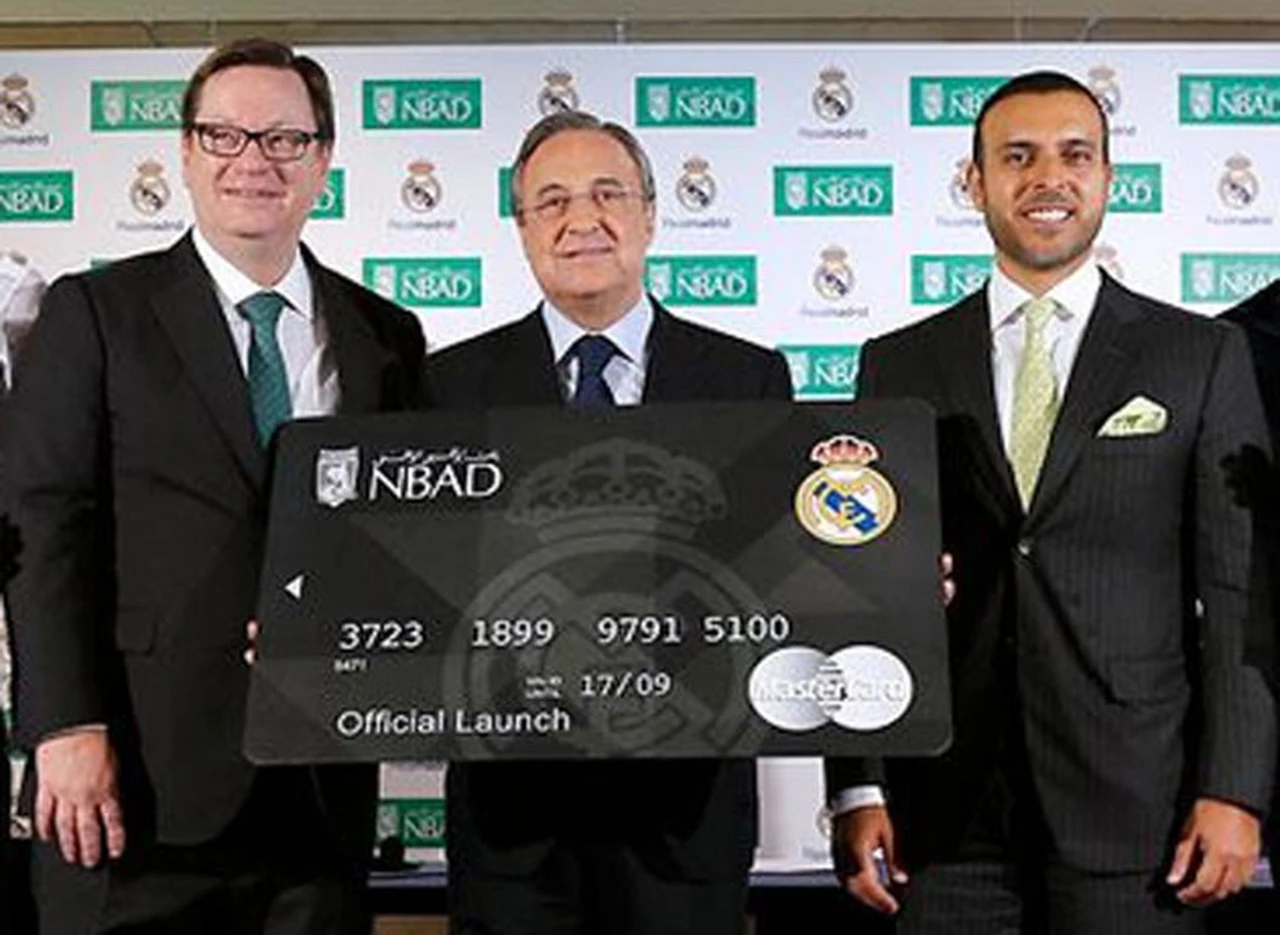 El Real Madrid quita la cruz de su escudo por un acuerdo con el Banco Nacional de Abu Dabi