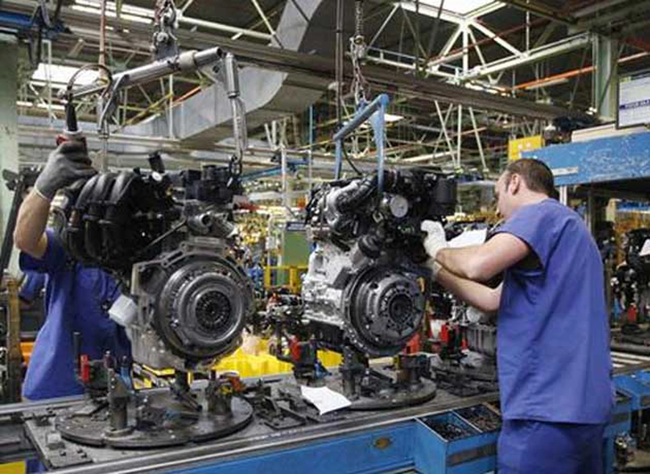 Por la crisis en el sector automotor, la industria cayó 1,5% en enero