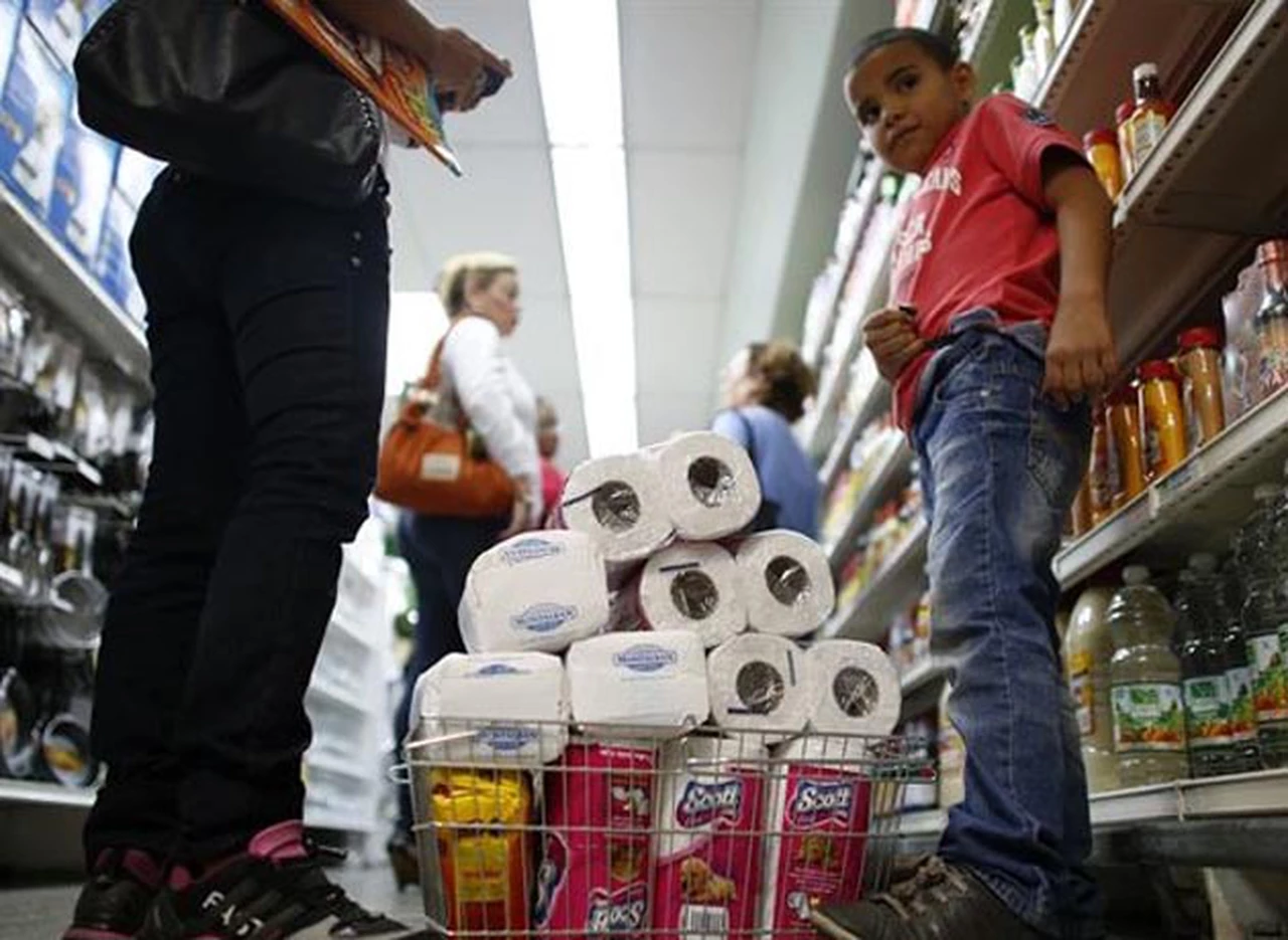 Venezuela: supermercados atienden a los clientes por número de documento