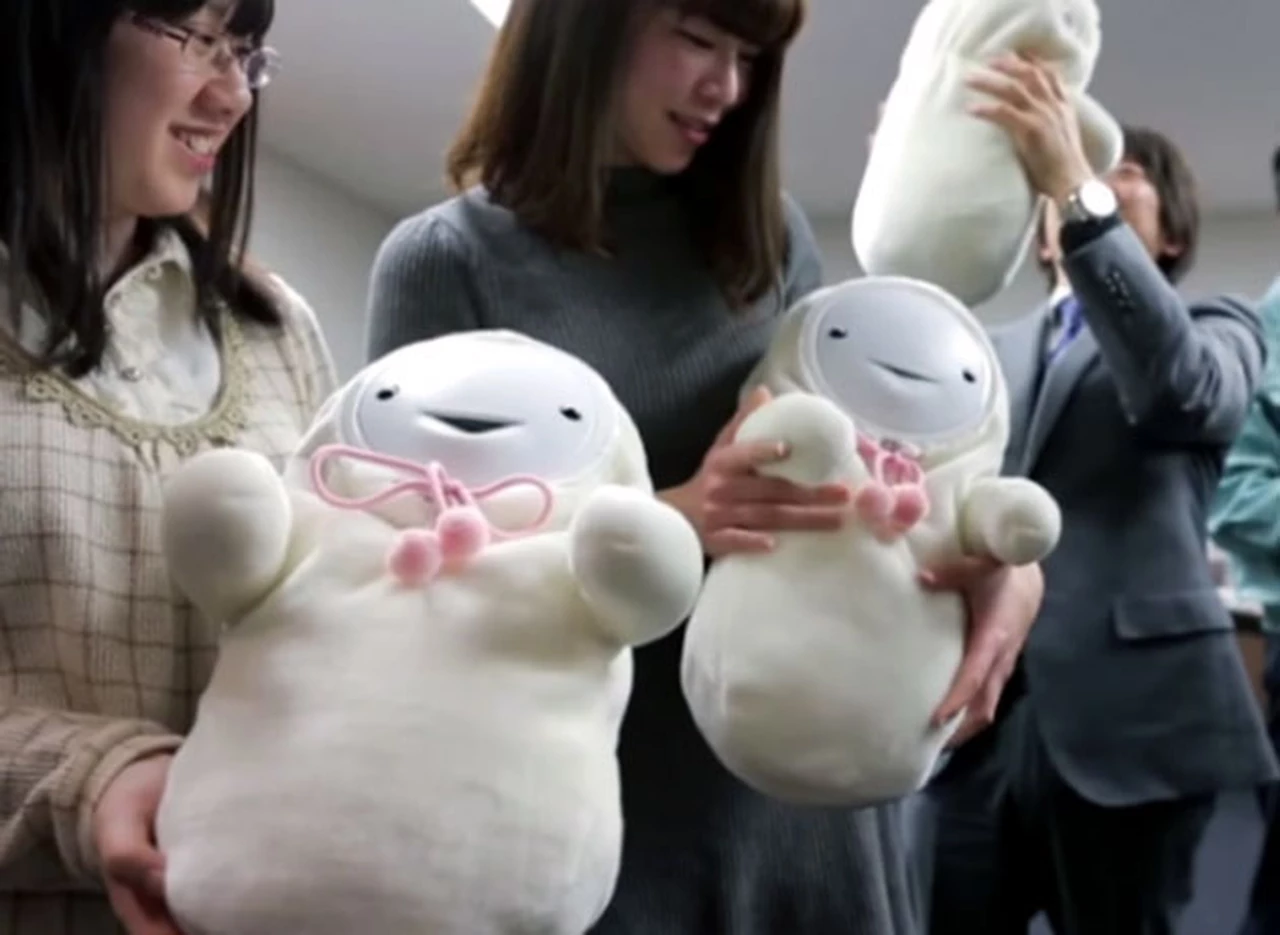 Crean en Japón un bebé robot para "revivir" a los mayores