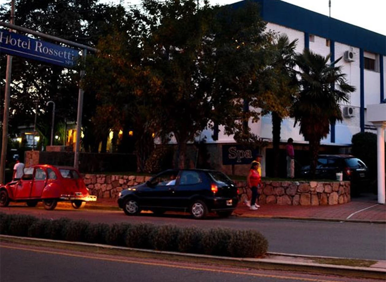Apedrearon el hotel de Mina Clavero donde se alojó Luis D'Elí­a tras la muerte de Nisman