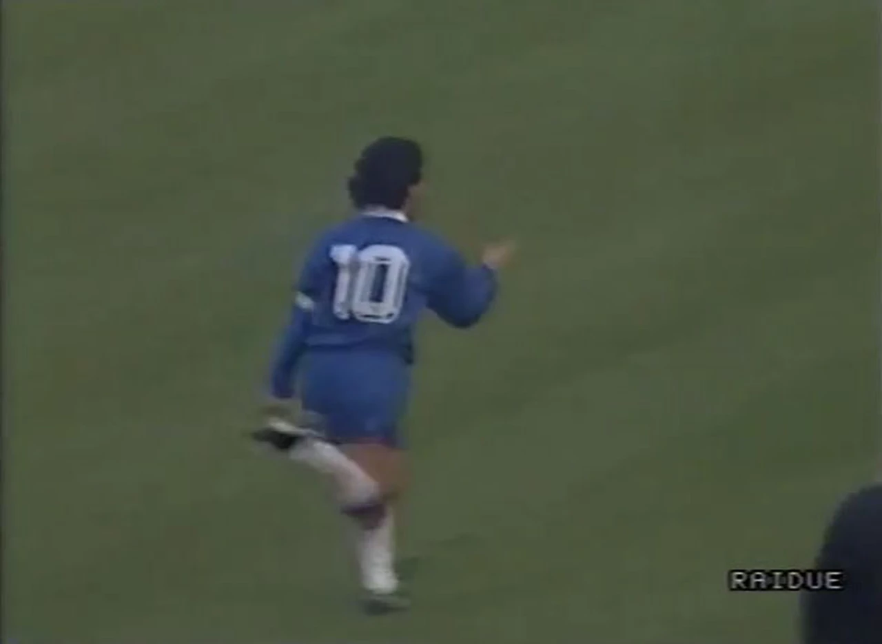 Inédito: golazo de Maradona jugando para "Italia"