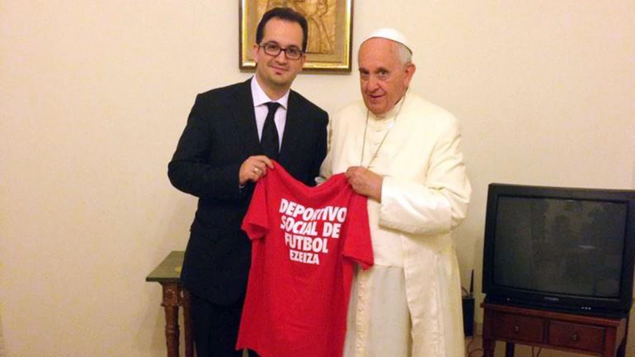 Carlés: "Tengo una relación personal con el Papa Francisco"